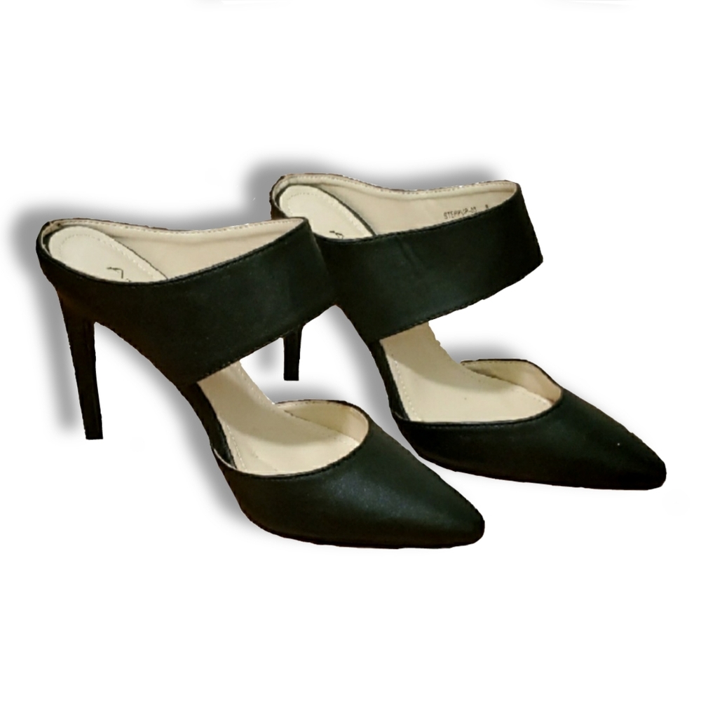 Anne Michelle Black Pointed Toe Strap Mule Heels